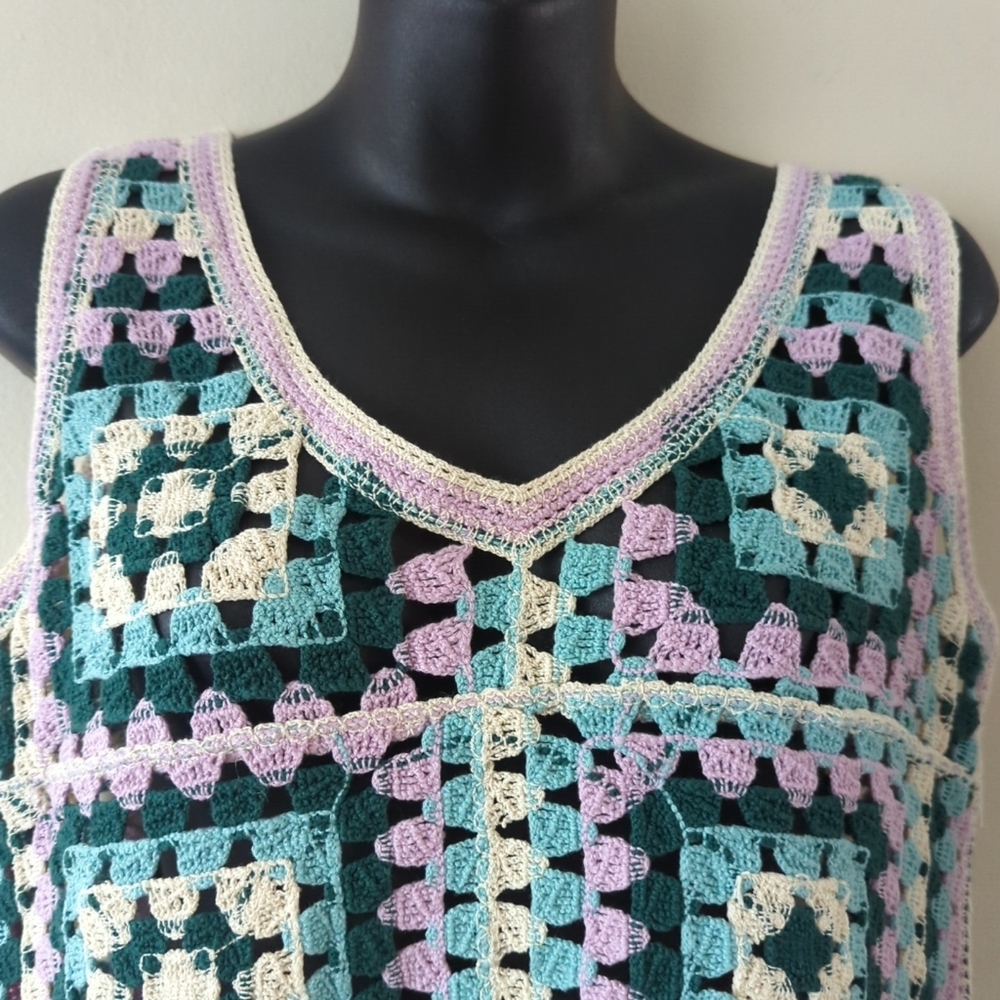 Granny Square Crochet Patchwork Cropped Multicolo… - image 2